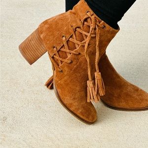 Winter suede Chelsea boots